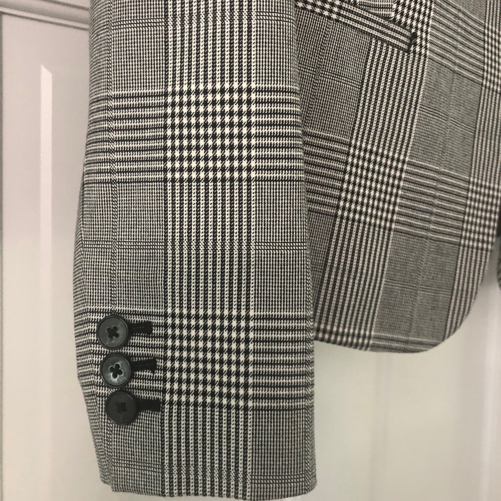 Banana Republic women’s blazer - Picture 5 of 14